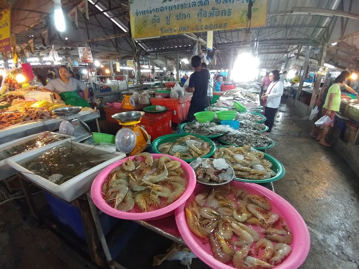 Bangrak Market photo 3