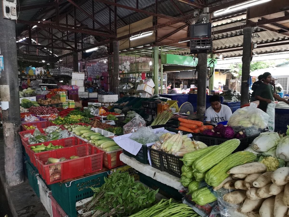 Laem Din Market ตลาดแหลมดิน photo 4