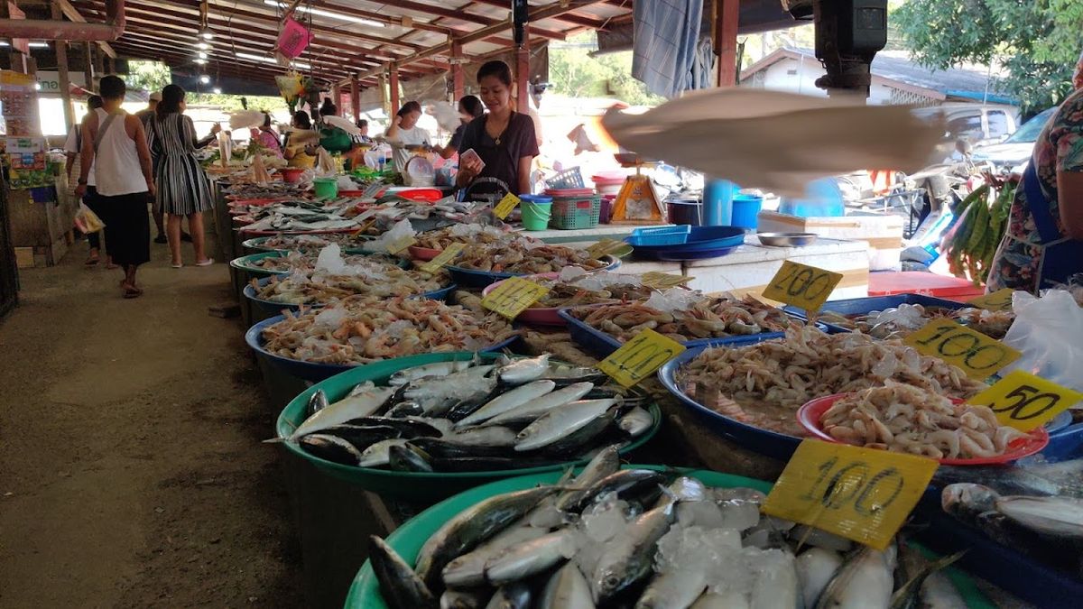 Mae Nam Afternoon Market photo 3