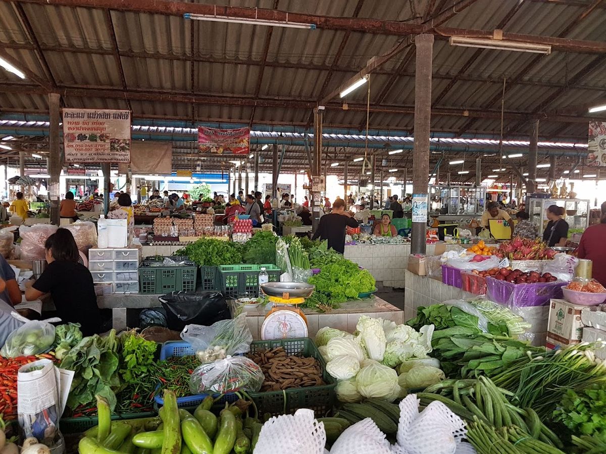 Maenam Morning Market photo 2