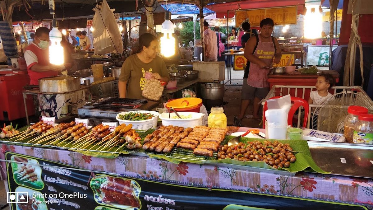 White Market photo 4