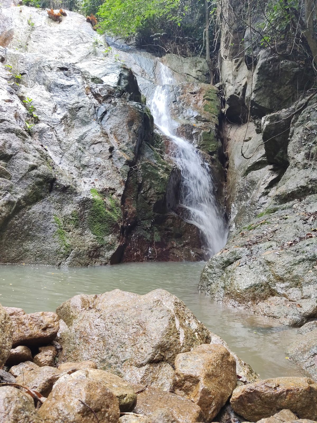 Zong Raue Waterfall photo 4