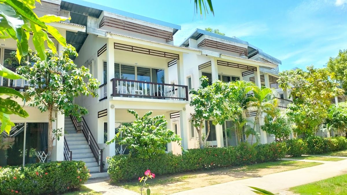 Amity Resort & beach Cafe' exterior in Lamai