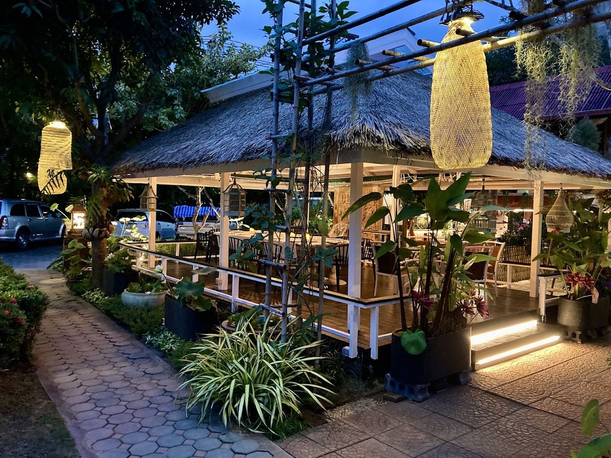 Ban Kaew Villas exterior in Fisherman's Village