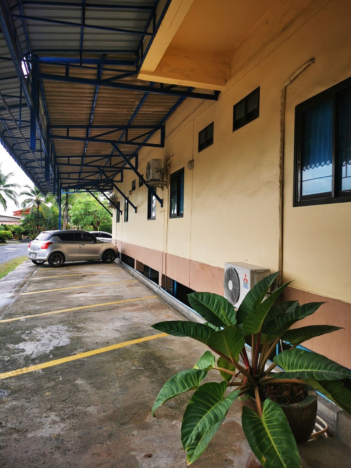 bang hua hotel koh sa mui exterior in Nathon