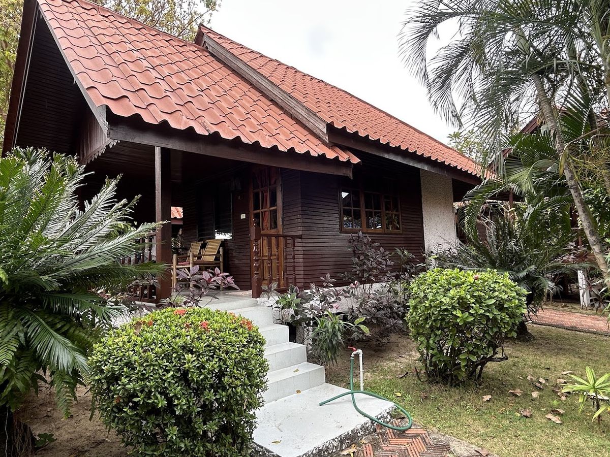 Bangrak Pier Bungalow exterior in Bophut
