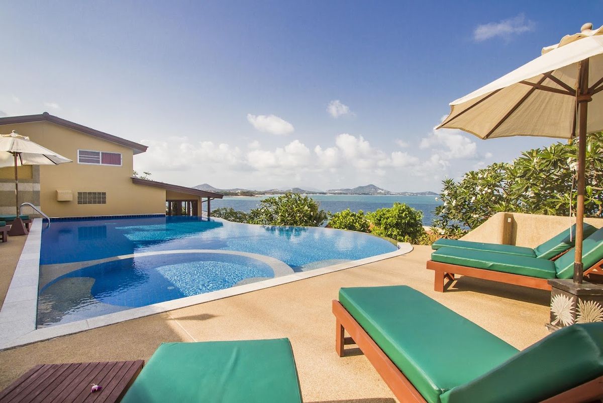 Boujis Resort exterior in Bophut