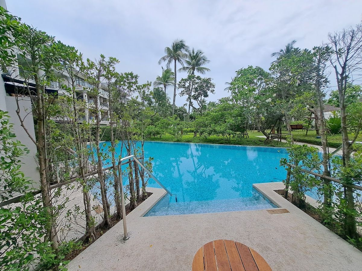 Centara Reserve Samui room interior in Chaweng