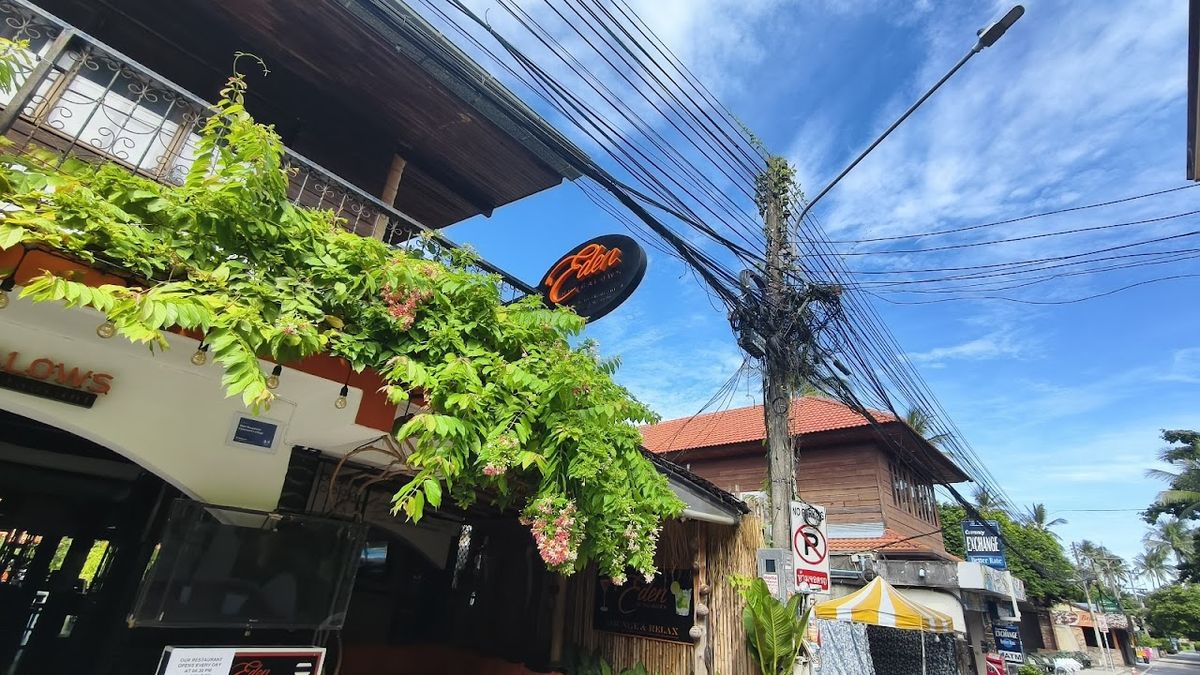 Eden exterior in Fisherman's Village