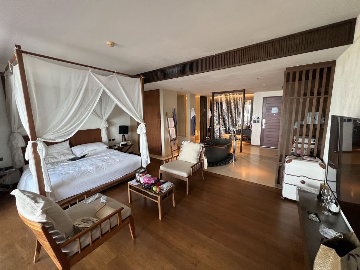 Hansar Samui pool and grounds in Bophut