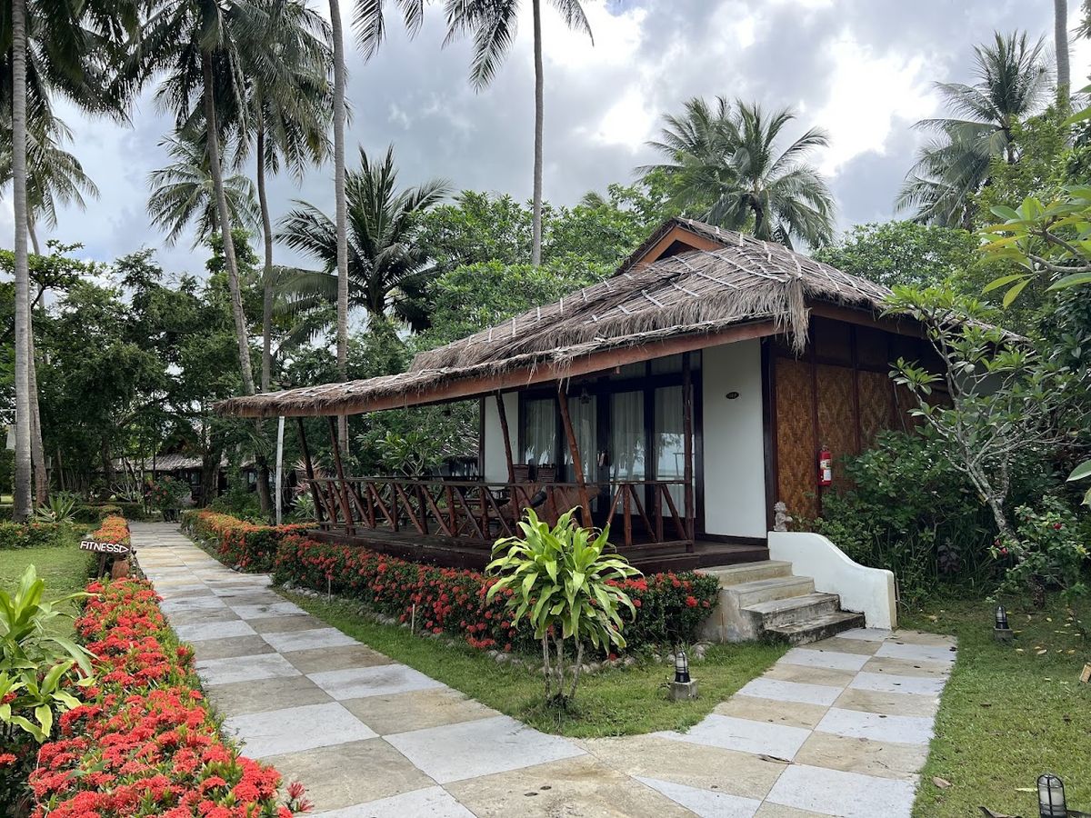 Lipa Bay Resort exterior in Nathon