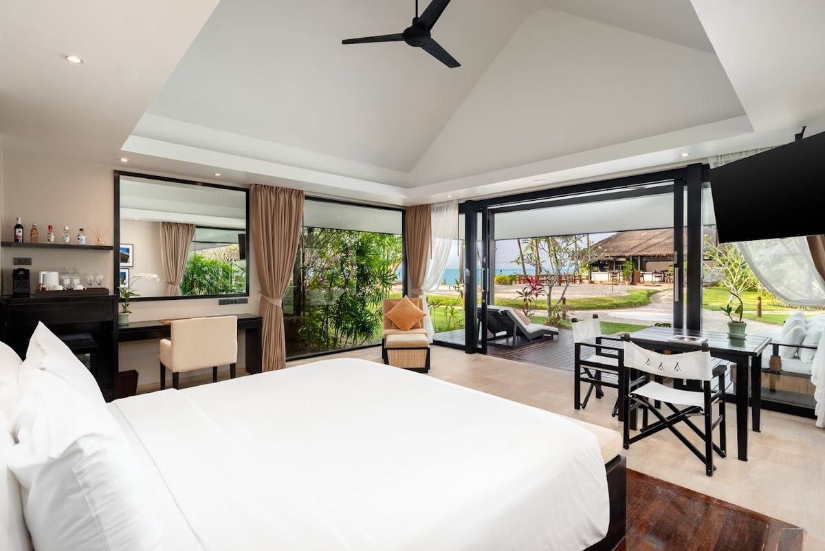 Nikki Beach Resort & Spa Koh Samui pool and grounds in Maenam