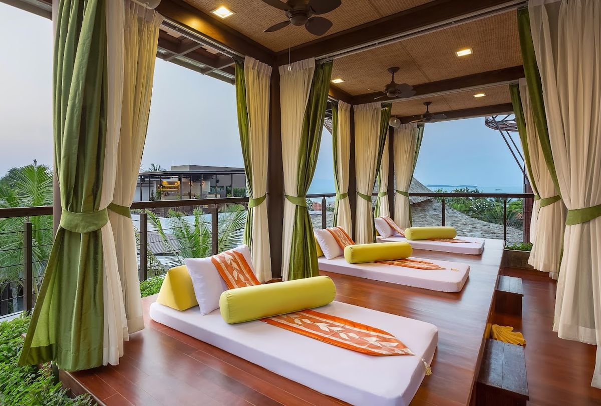 Prana Resort Nandana pool and grounds in Bophut