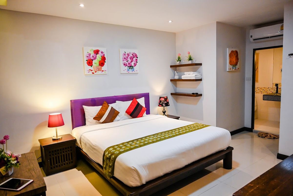 Queen Boutique Hotel exterior in Chaweng