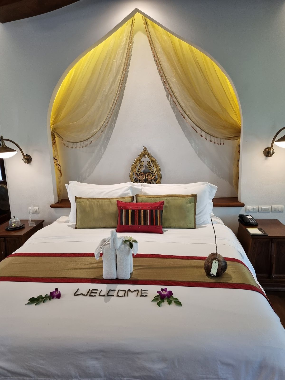 Royal Muang Samui Villas pool and grounds in Bophut