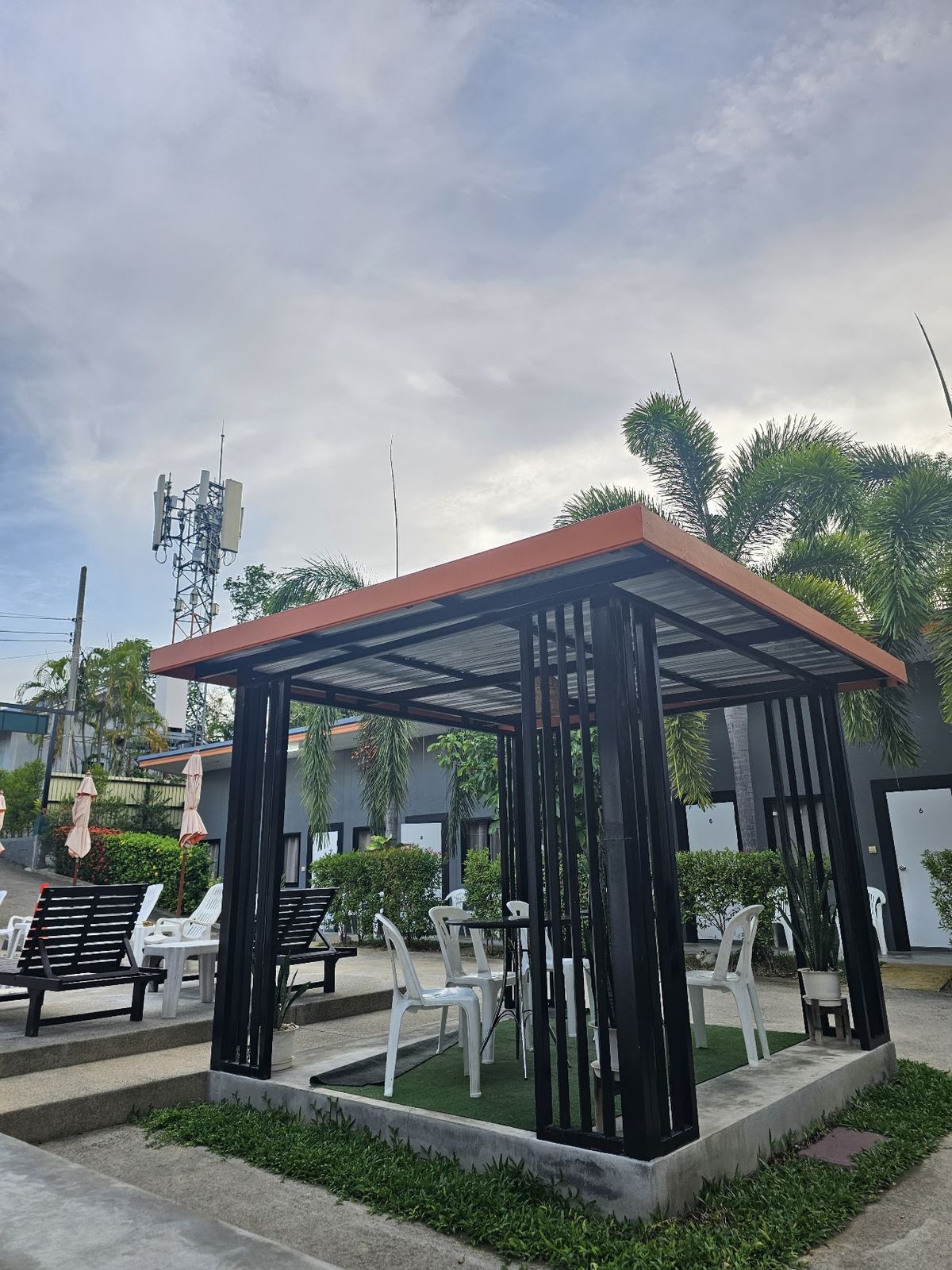 Samui Backpacker Hotel exterior in Bophut