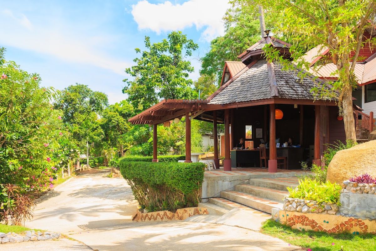 Samui Wooden Hill Resort exterior in Lamai