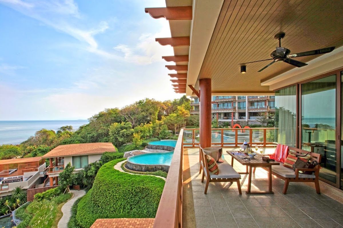 ShaSa Resort exterior in Lamai
