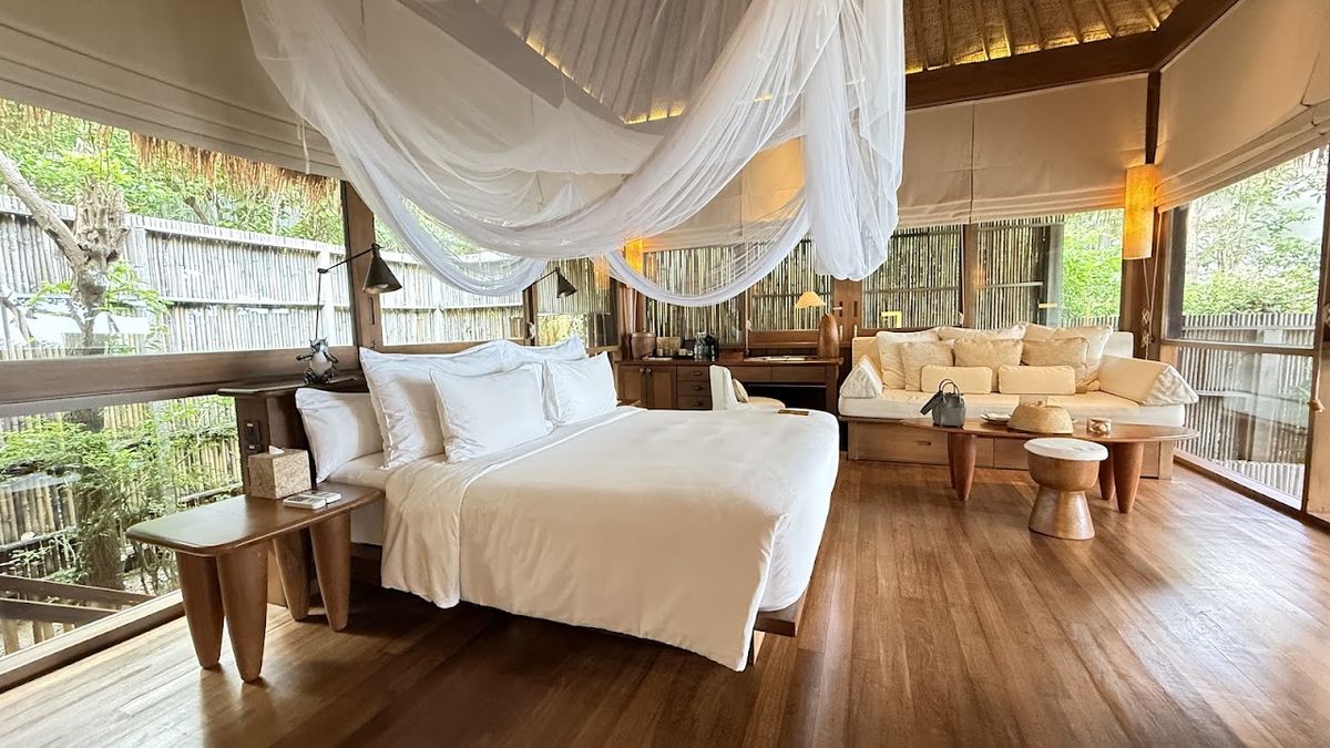 Six Senses Samui pool and grounds in Fisherman's Village