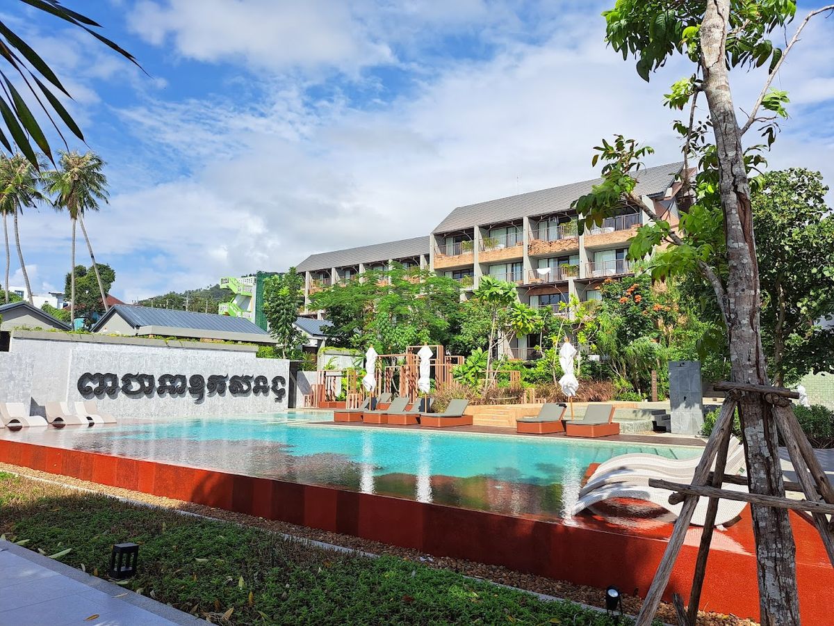 Thai Fight Hotel exterior in Choeng Mon