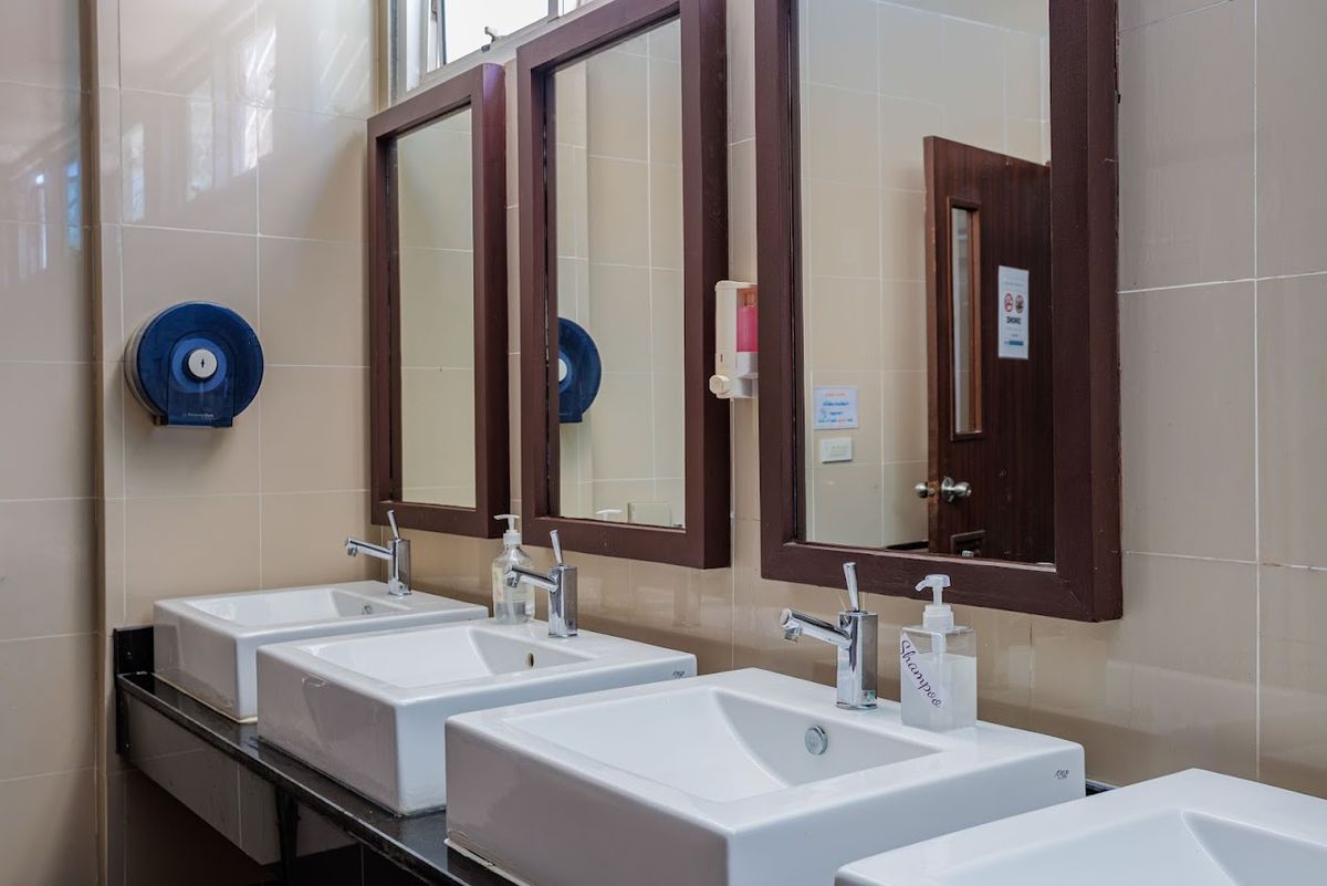 The Beachfront Hostel facilities in Chaweng
