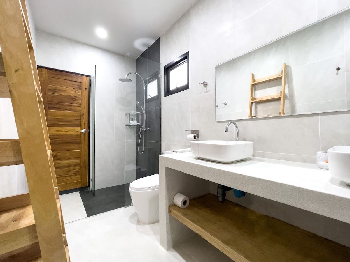 The Cosy facilities in Maenam