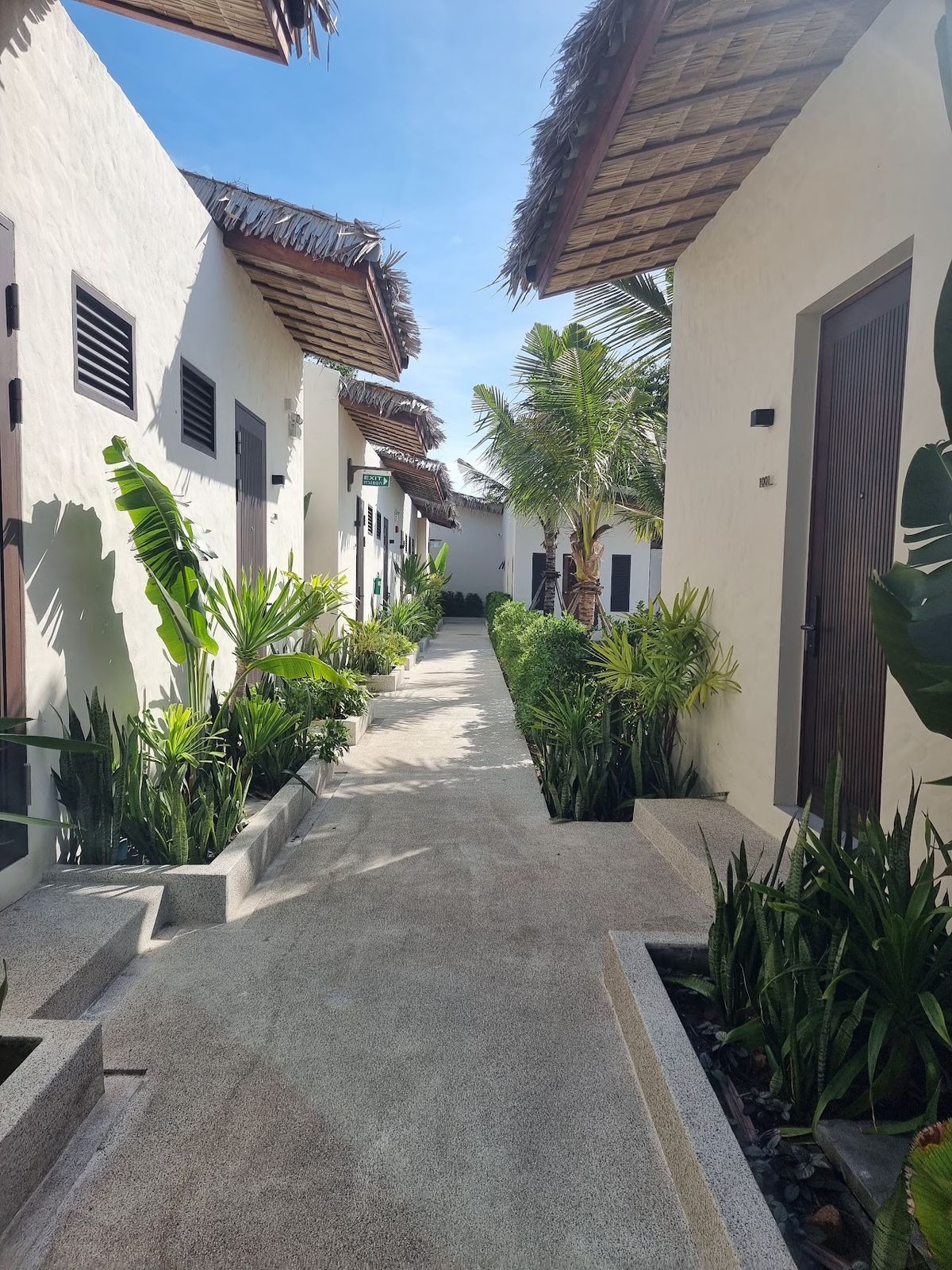 The Flow Samui Beach Resort exterior in Maenam