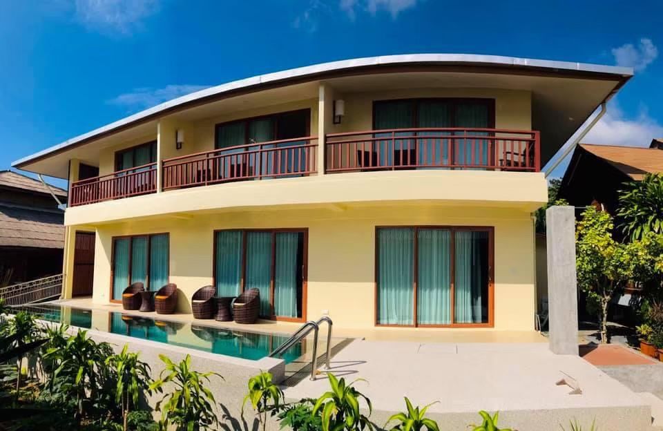 Utopia exterior in Lamai