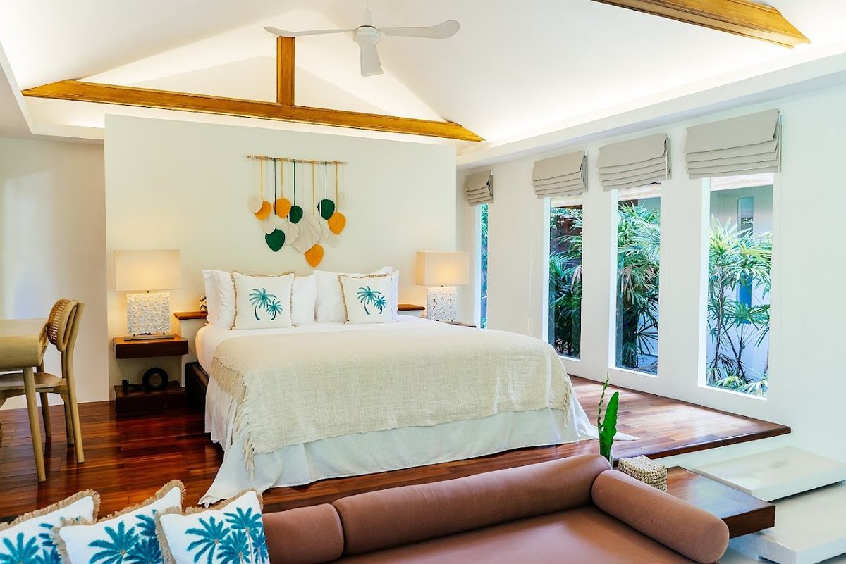 Zazen Boutique Resort pool and grounds in Maenam